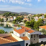 Apartment By The Sea Marina, Trogir - 9035 *