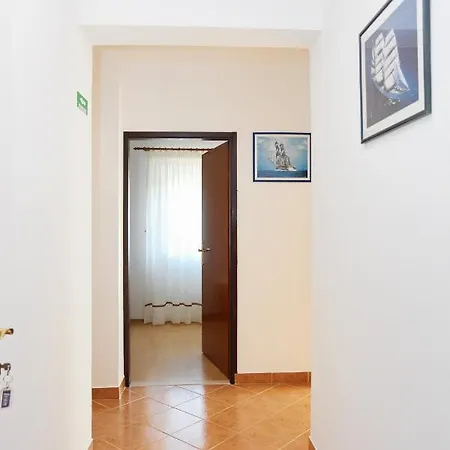 By The Sea Marina, Trogir - 9035 Apartament