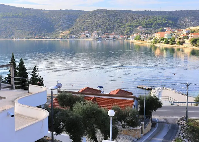 Apartman By The Sea Marina, Trogir - 9035 *